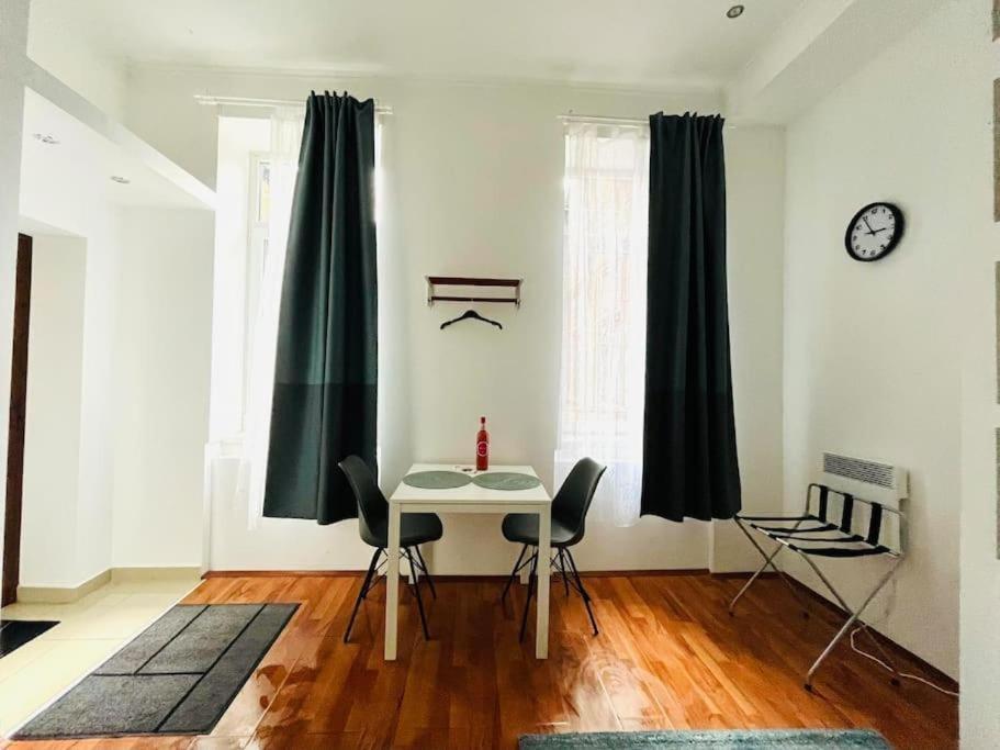 Kazy - In The Heart Of Apartment