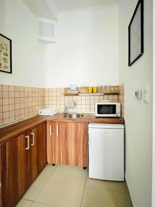Kazy - In The Heart Of Apartment *